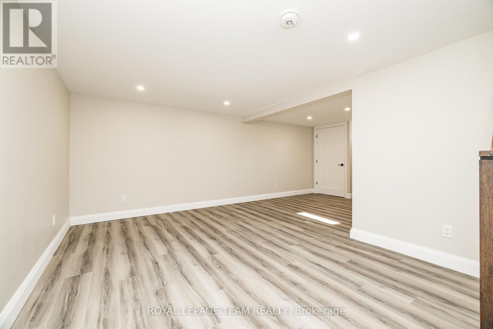 40 Beach Avenue, South Dundas, Ontario  K0E 1K0 - Photo 32 - X12455928