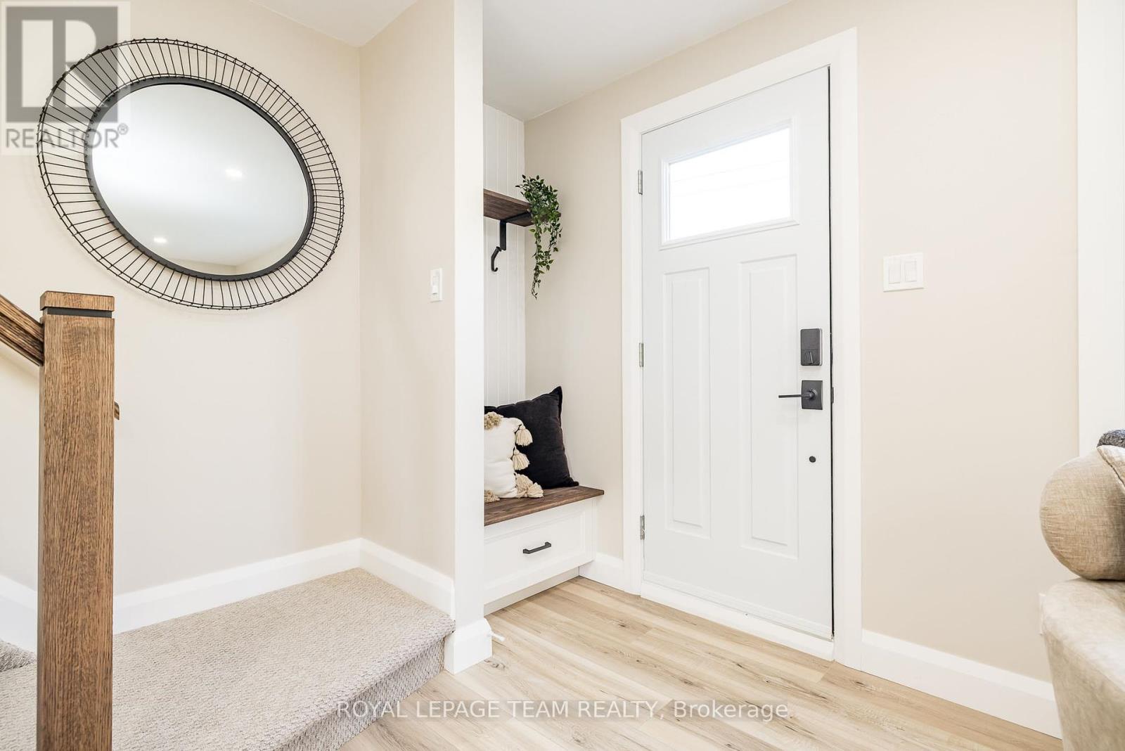 40 Beach Avenue, South Dundas, Ontario  K0E 1K0 - Photo 6 - X12455928