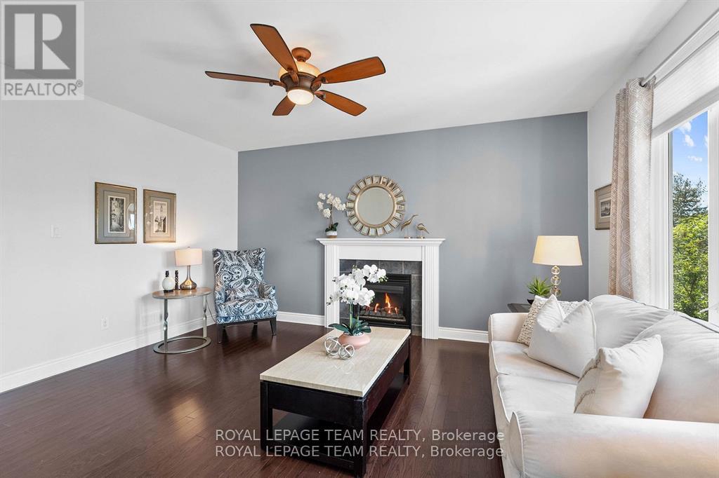 221 Santiago Street, Carleton Place, Ontario  K7C 0C7 - Photo 8 - X12429340