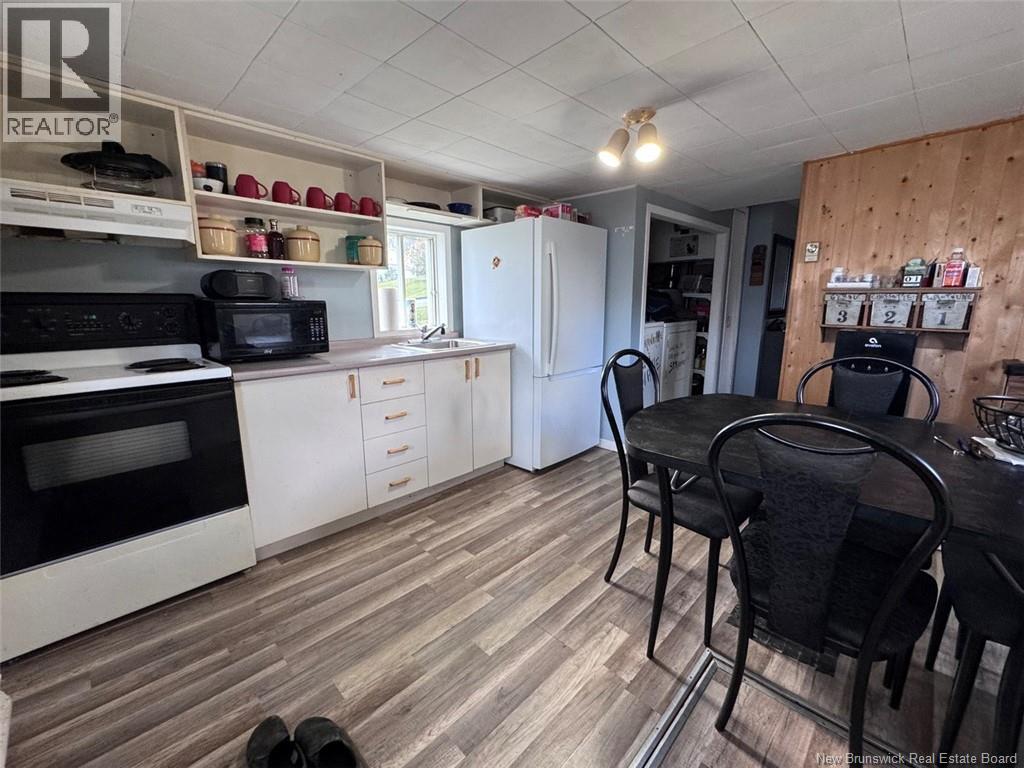 1203 St-Francois Street, Edmundston, New Brunswick  E3V 4P5 - Photo 2 - NB128137