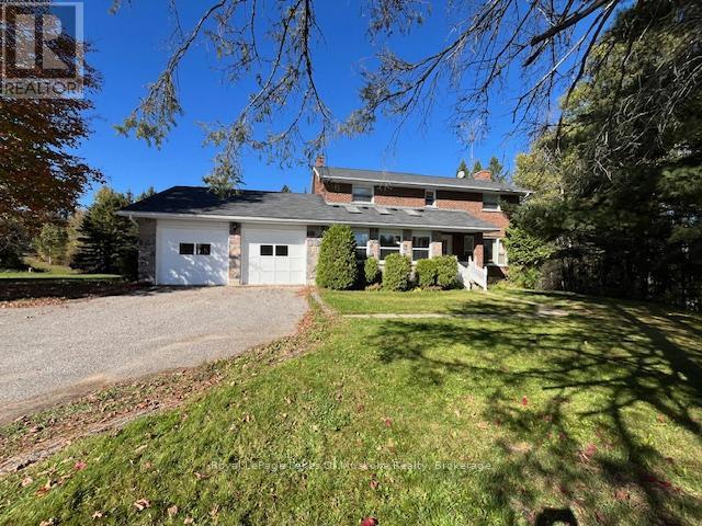 96 520 Highway W, Burk's Falls, Ontario  P0C 1A0 - Photo 2 - X12447443