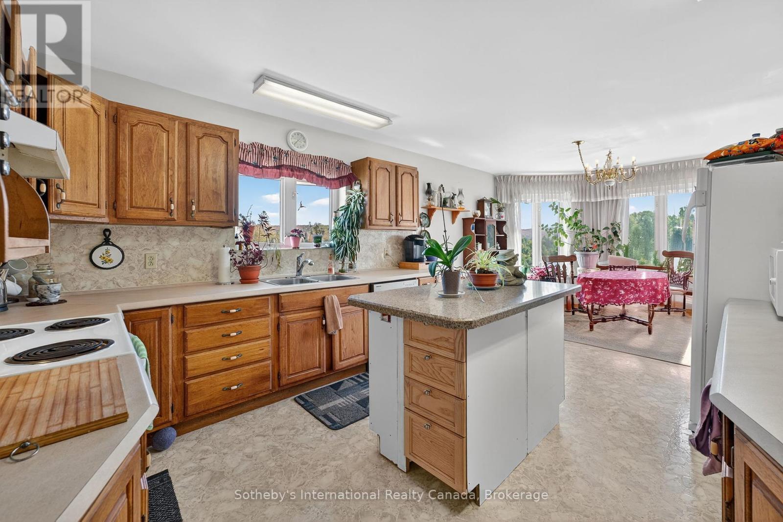 122 Mcfadden Line, Powassan, Ontario  P0H 2L0 - Photo 8 - X12438723