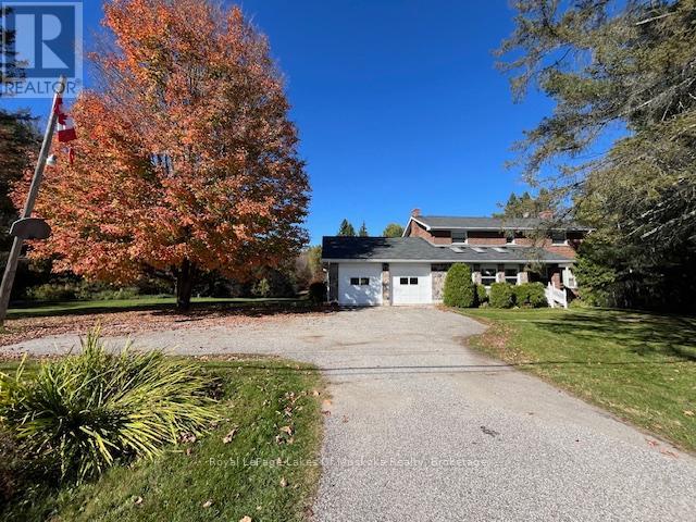 96 520 Highway W, Burk's Falls, Ontario  P0C 1A0 - Photo 3 - X12447443