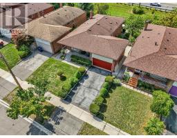 6 HENTOB COURT, Toronto, Ontario