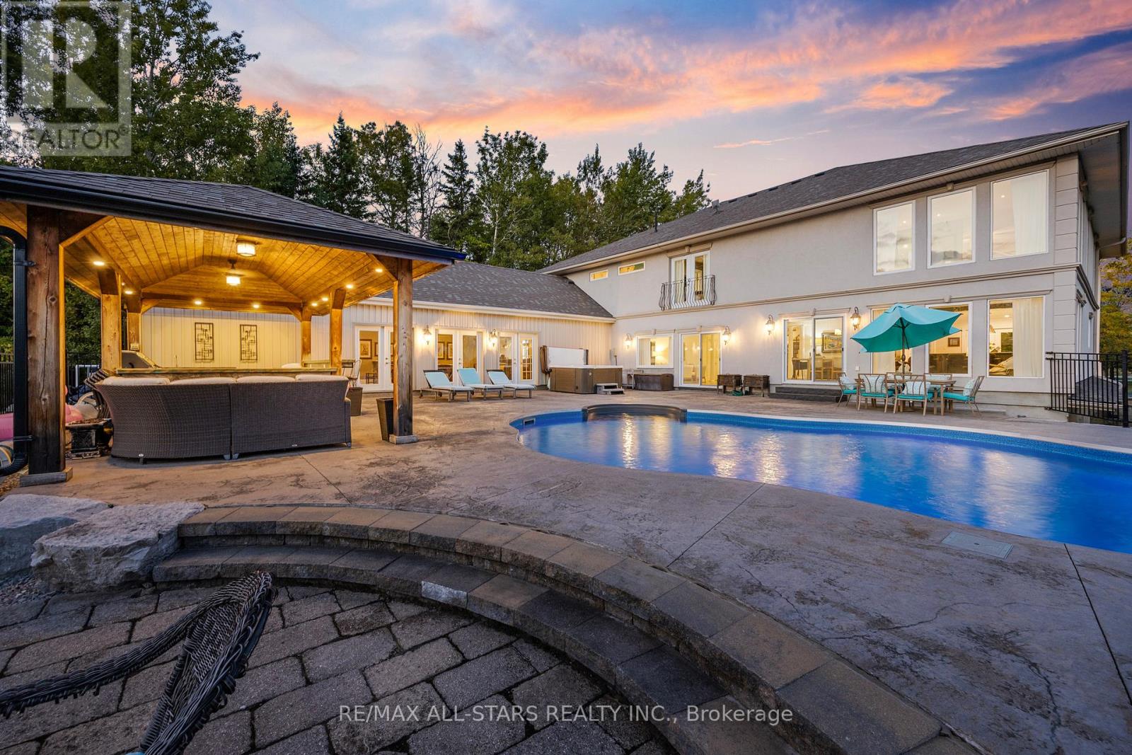 25956 Mccowan Road, Georgina, Ontario  L0E 1R0 - Photo 4 - N12452947