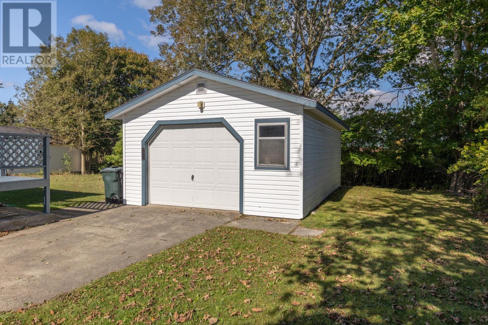 120 Parade Street, Yarmouth, Nova Scotia  B5A 3B7 - Photo 9 - 202525564