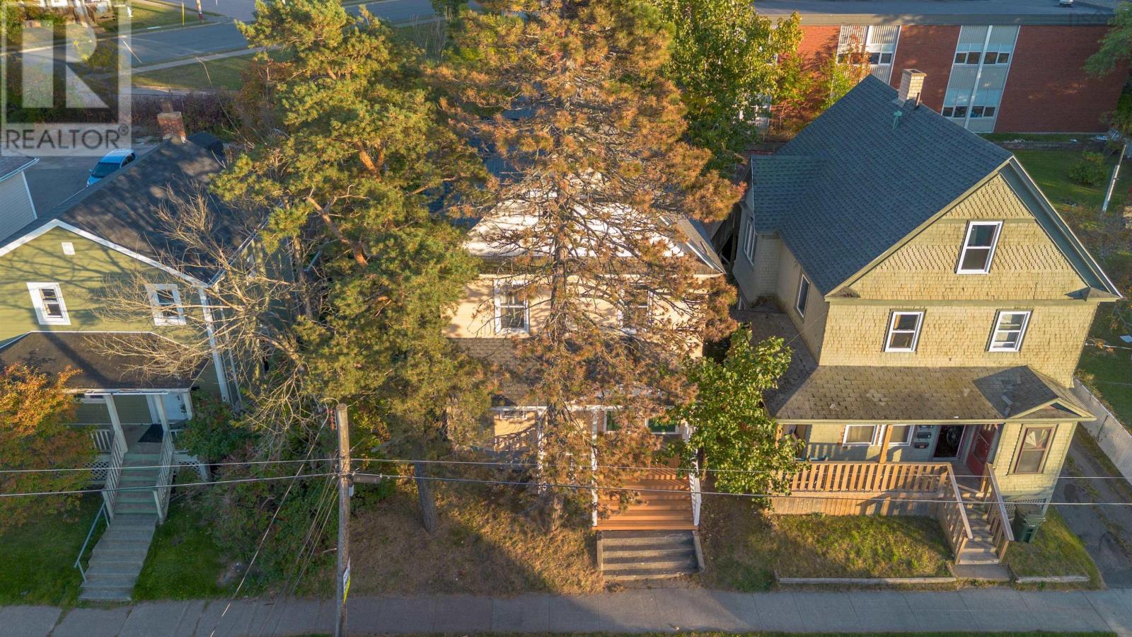476 Townsend Street, Sydney, Nova Scotia  B1P 5G6 - Photo 1 - 202525565