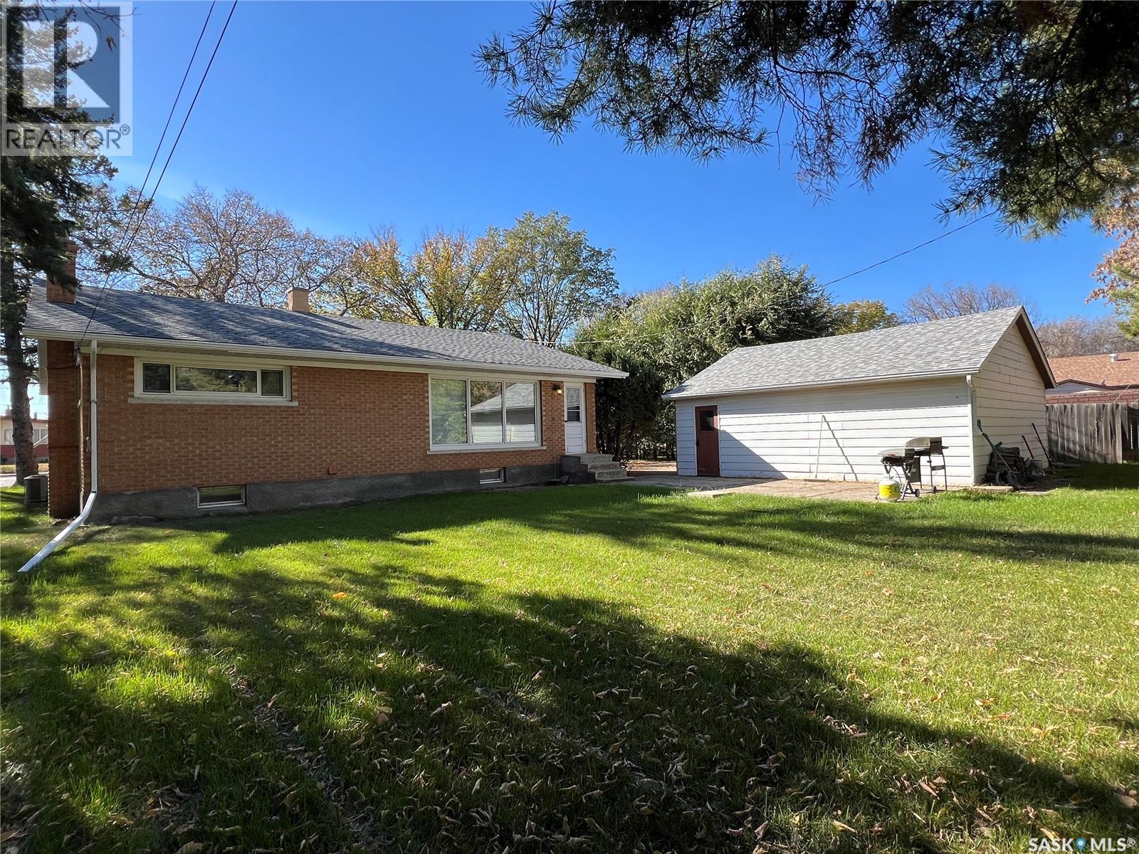 1118 Broadview Road, Esterhazy, Saskatchewan  S0A 0X0 - Photo 4 - SK020494