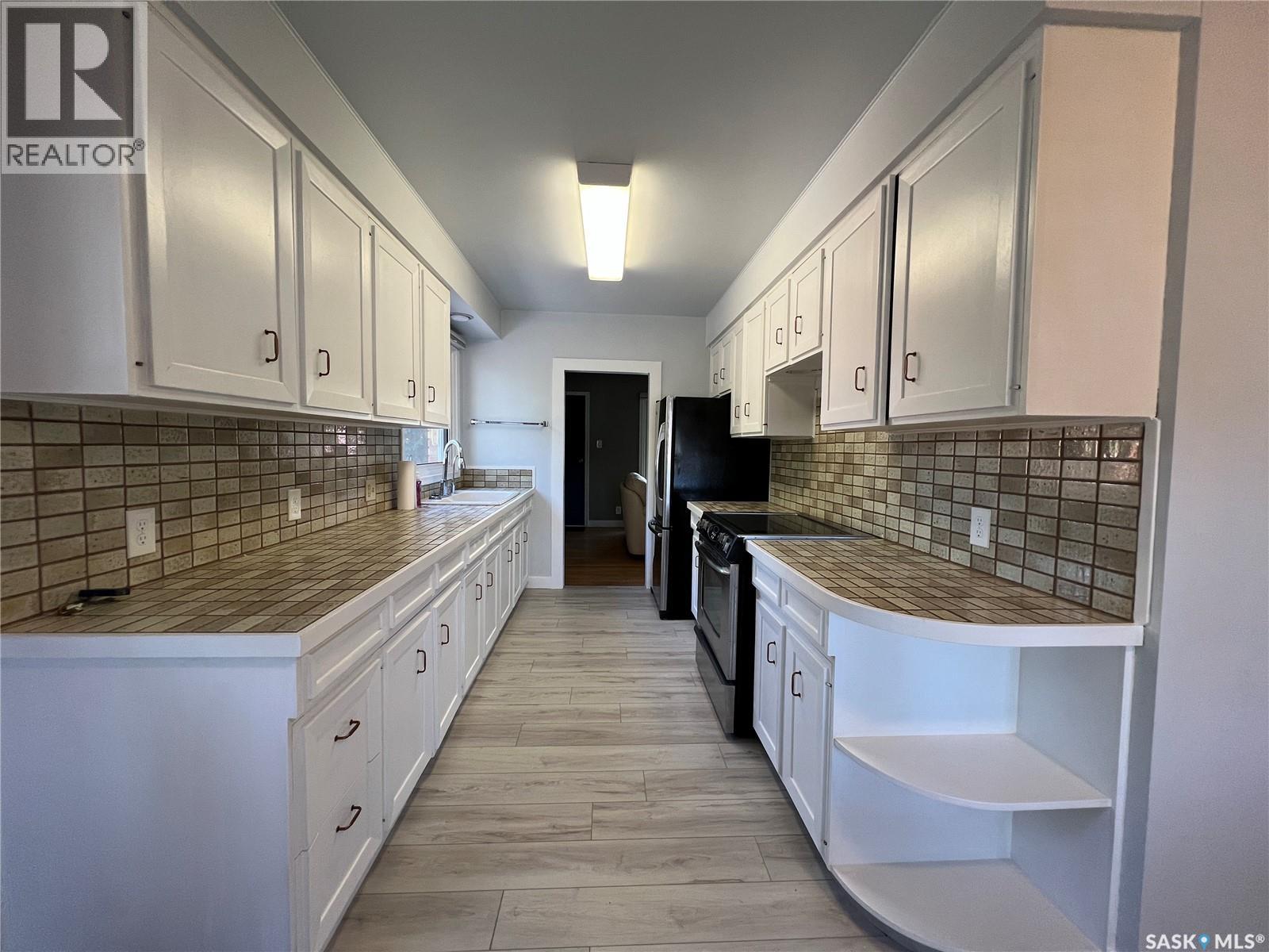 1118 Broadview Road, Esterhazy, Saskatchewan  S0A 0X0 - Photo 7 - SK020494