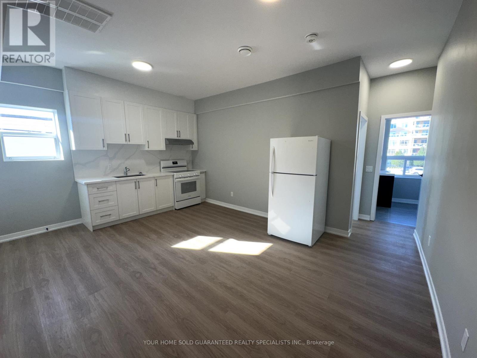 C - 9 Wellington Street E, Aurora (Aurora Village), Ontario  L4G 1H4 - Photo 4 - N12455908