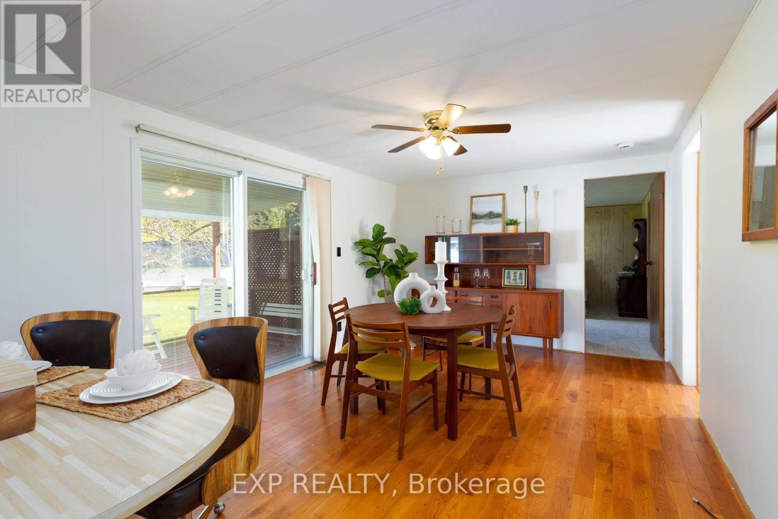 11 Geneva Court, Georgina, Ontario  L0E 1R0 - Photo 12 - N12455926