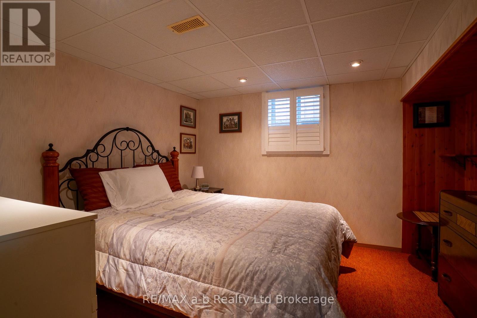 865 Alice Street, Woodstock, Ontario  N4S 2J5 - Photo 18 - X12455953