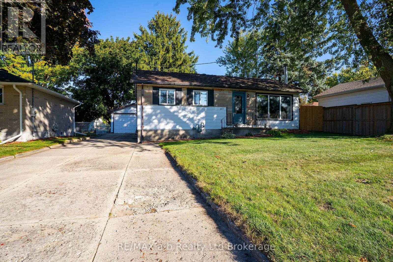 865 Alice Street, Woodstock, Ontario  N4S 2J5 - Photo 2 - X12455953