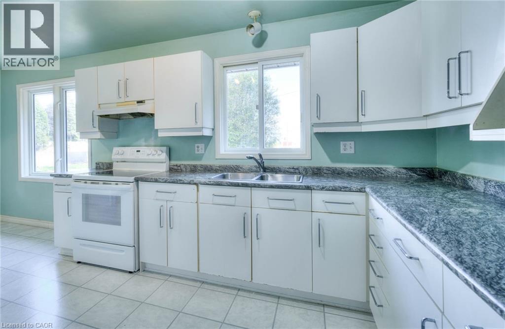 119 Keewatin Avenue, Kitchener, Ontario  N2B 3L9 - Photo 9 - 40777910