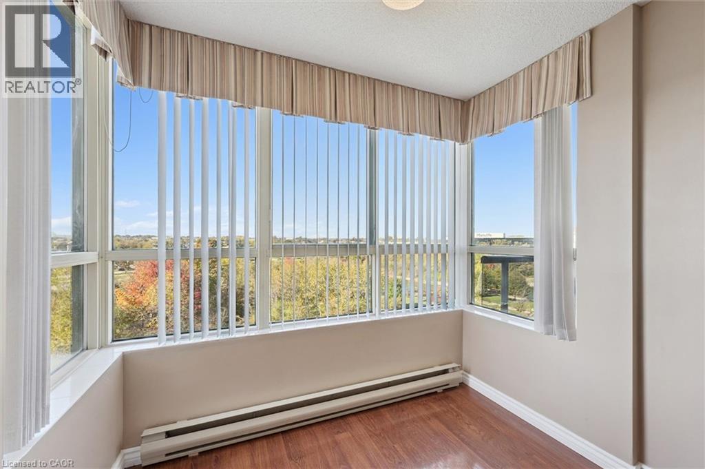 30 Blue Springs Drive Unit# 702, Waterloo, Ontario  N2J 4T2 - Photo 20 - 40777462