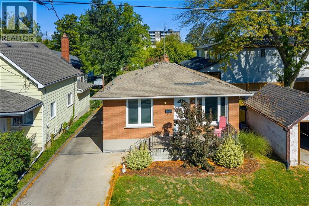 19 Moote Street, St. Catharines, Ontario  L2N 1B3 - Photo 2 - 40777119
