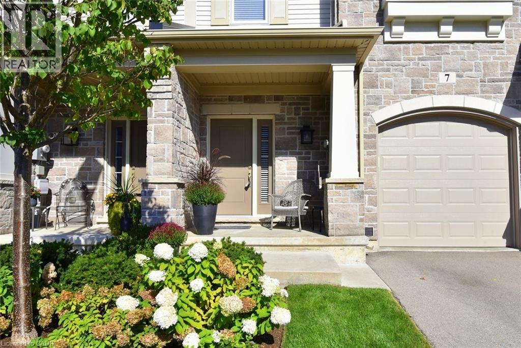 40 Hamilton Street S Unit# 7, Waterdown, Ontario  L8B 1V8 - Photo 3 - 40776994