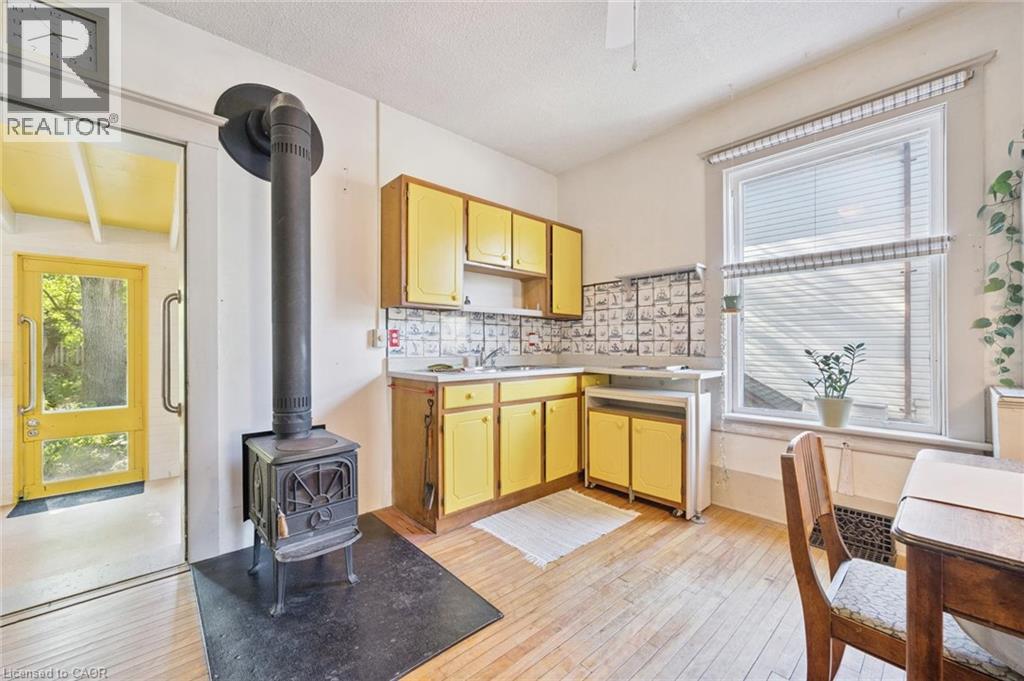 137 Church Street, Kitchener, Ontario  N2G 2S5 - Photo 13 - 40772075