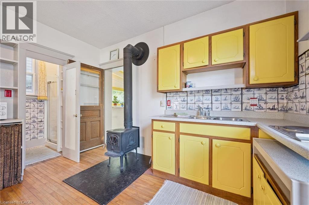 137 Church Street, Kitchener, Ontario  N2G 2S5 - Photo 14 - 40772075