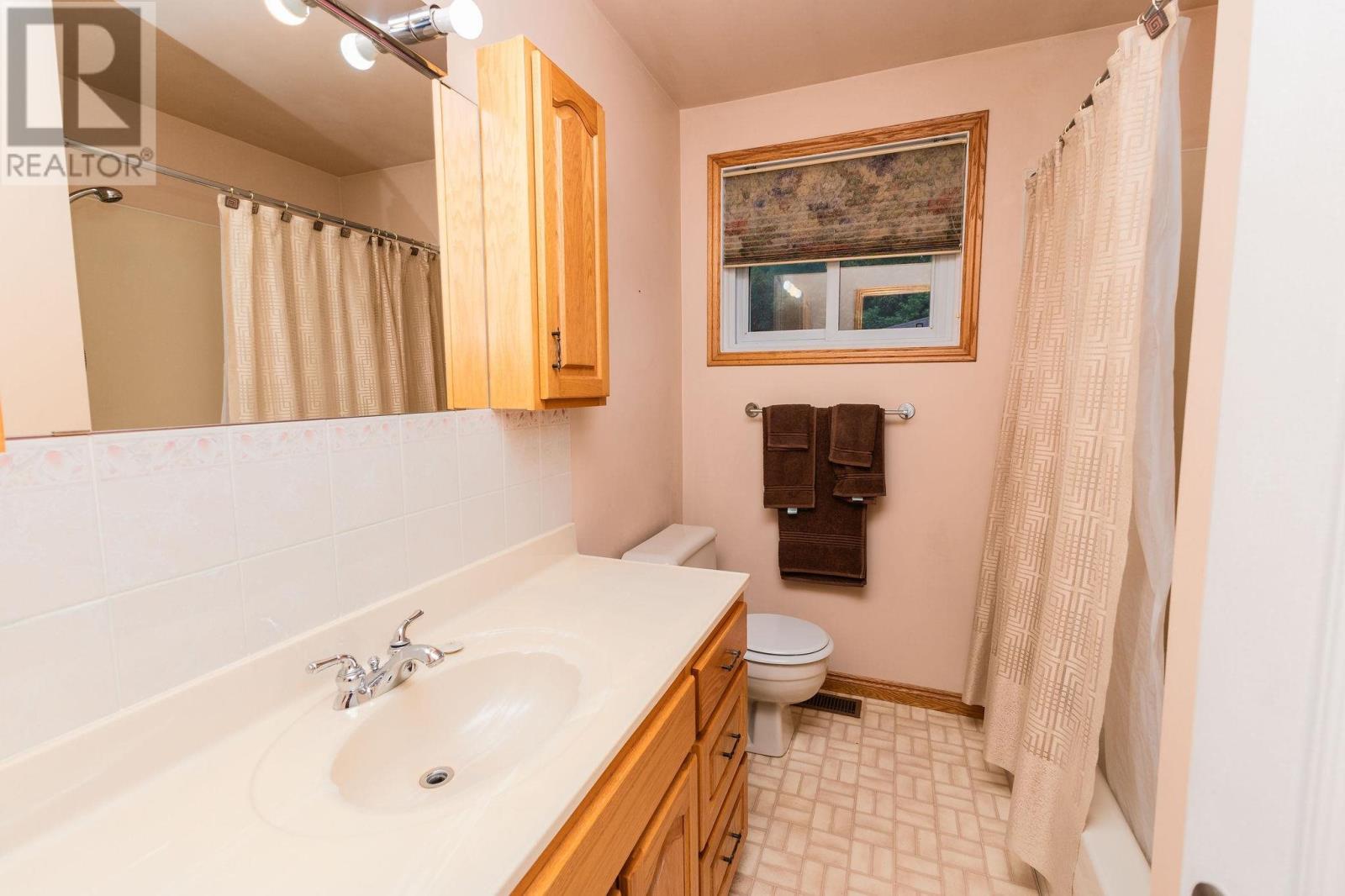 617 Boundary Rd, Sault Ste. Marie, Ontario  P6A 5C5 - Photo 23 - SM252427