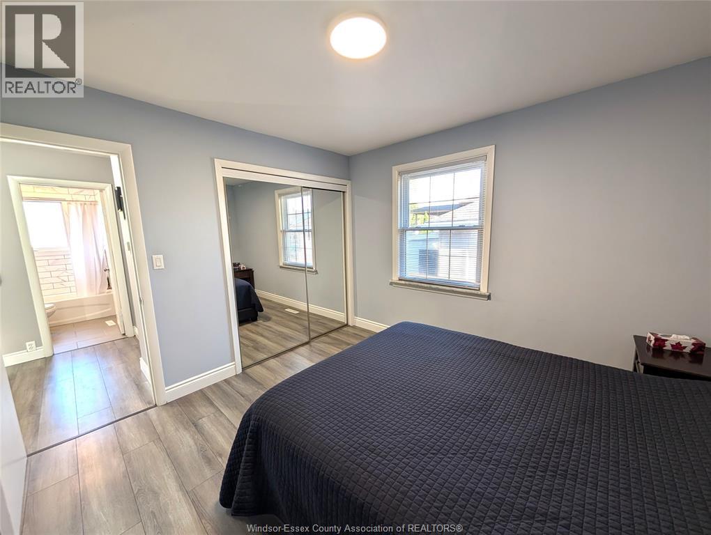 1542 Elsmere, Windsor, Ontario  N8X 4H3 - Photo 8 - 25025100