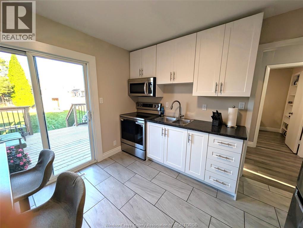 1542 Elsmere, Windsor, Ontario  N8X 4H3 - Photo 14 - 25025100
