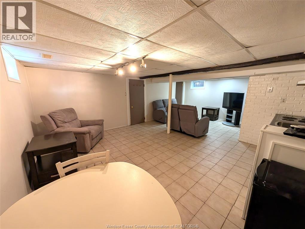 1542 Elsmere, Windsor, Ontario  N8X 4H3 - Photo 19 - 25025100