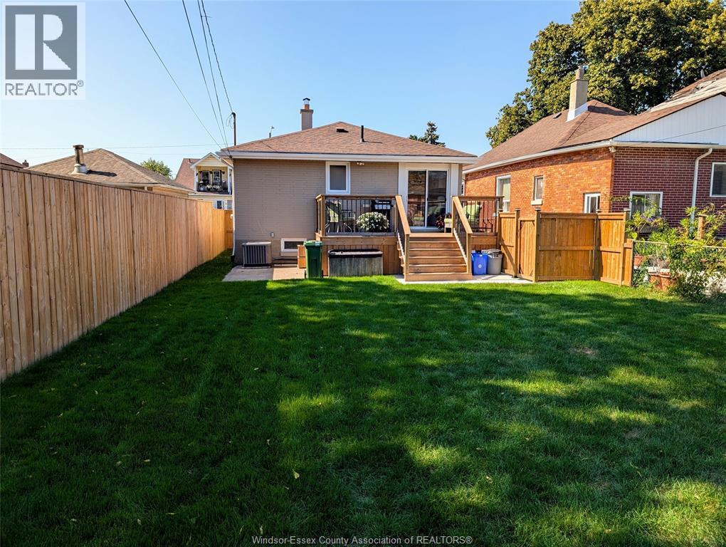 1542 Elsmere, Windsor, Ontario  N8X 4H3 - Photo 29 - 25025100