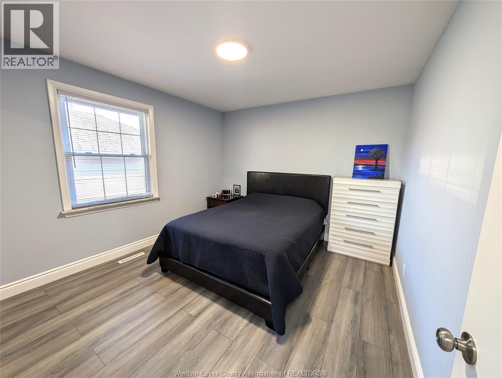 1542 Elsmere, Windsor, Ontario  N8X 4H3 - Photo 6 - 25025100