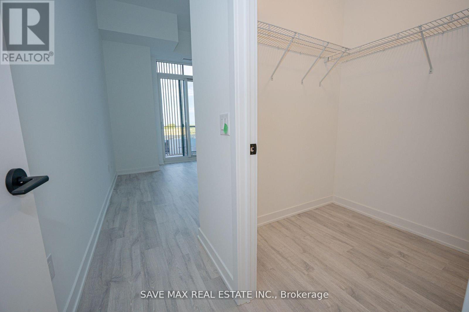 Th108 - 220 Missinnihe Way, Mississauga, Ontario  L5H 0A9 - Photo 17 - W12455912
