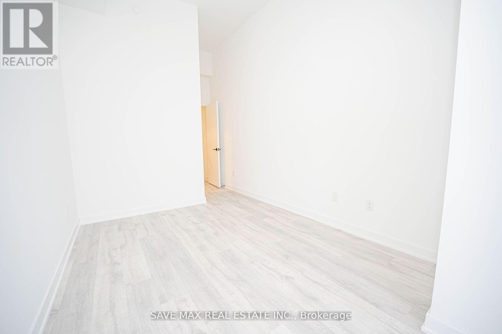 Th108 - 220 Missinnihe Way, Mississauga, Ontario  L5H 0A9 - Photo 19 - W12455912