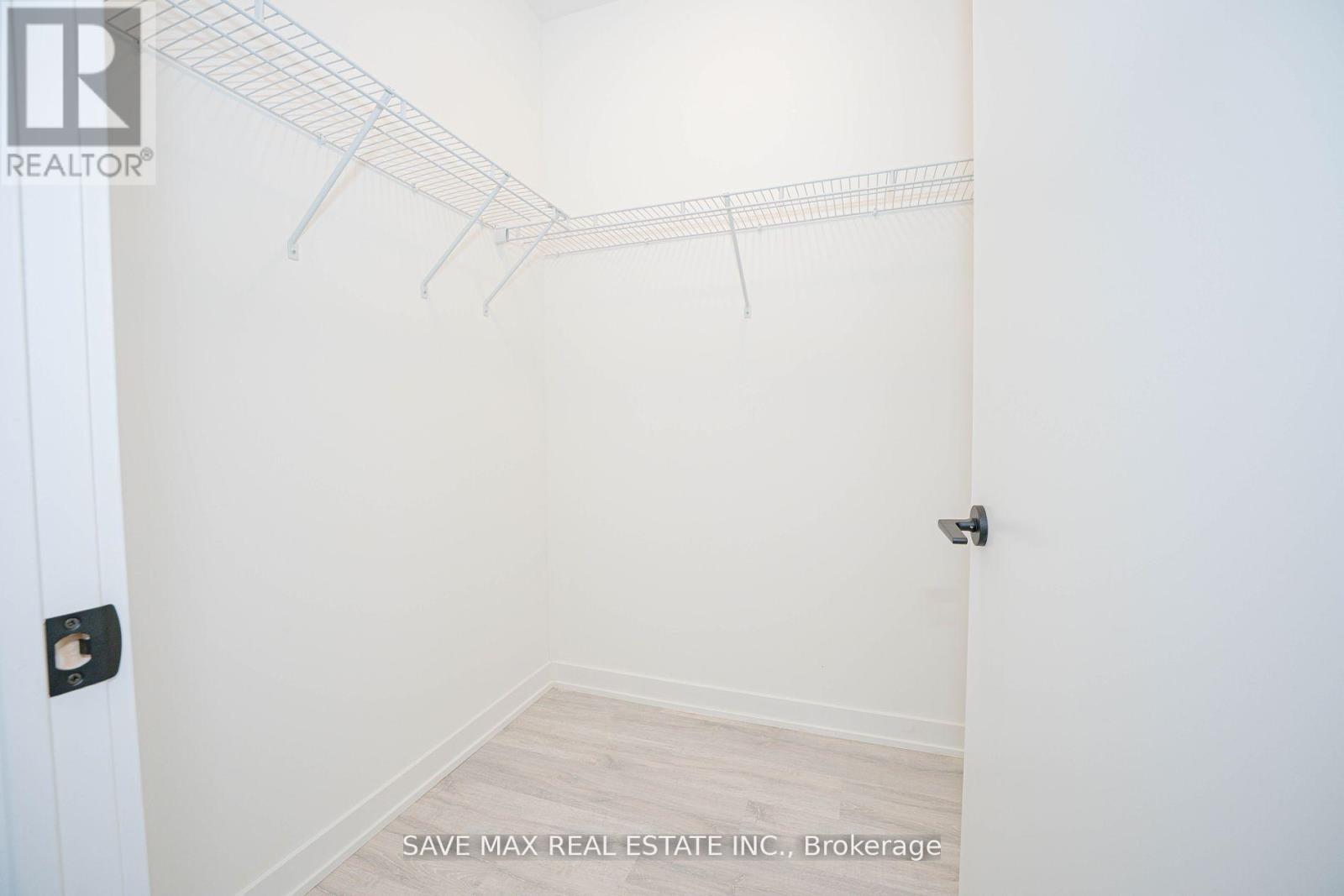 Th108 - 220 Missinnihe Way, Mississauga, Ontario  L5H 0A9 - Photo 20 - W12455912