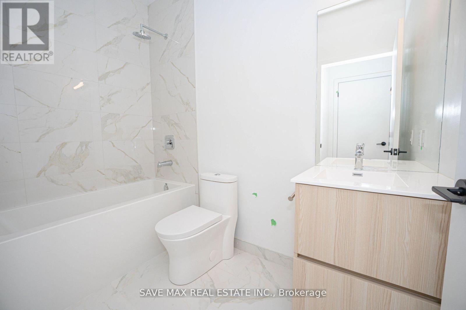 Th108 - 220 Missinnihe Way, Mississauga, Ontario  L5H 0A9 - Photo 21 - W12455912