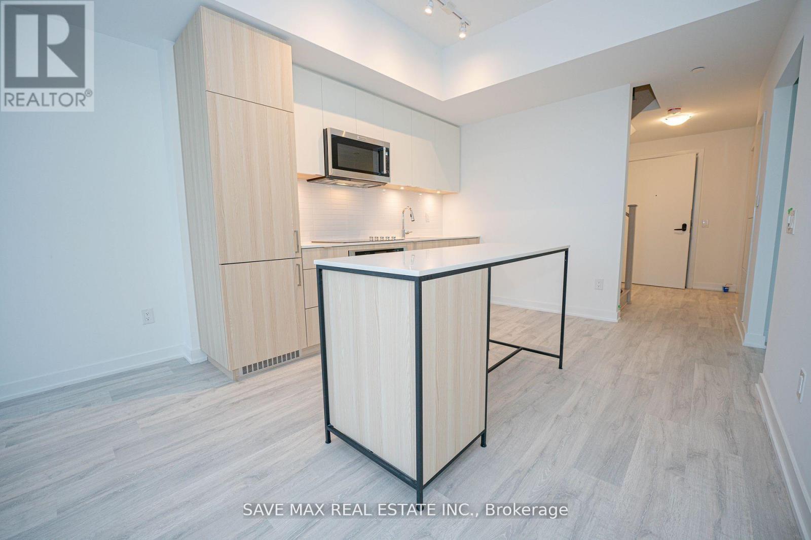 Th108 - 220 Missinnihe Way, Mississauga, Ontario  L5H 0A9 - Photo 25 - W12455912