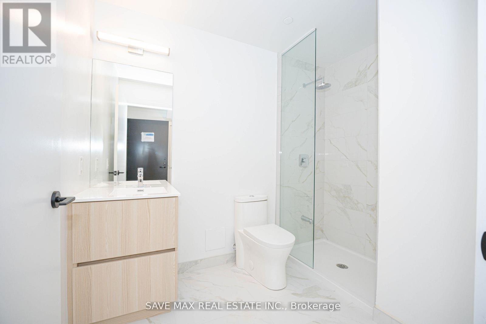 Th108 - 220 Missinnihe Way, Mississauga, Ontario  L5H 0A9 - Photo 7 - W12455912
