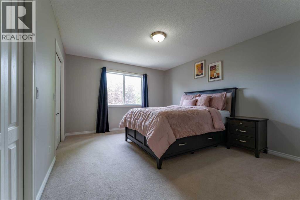 276 Fairways Bay Nw, Airdrie, Alberta  T4B 2P5 - Photo 11 - A2263490