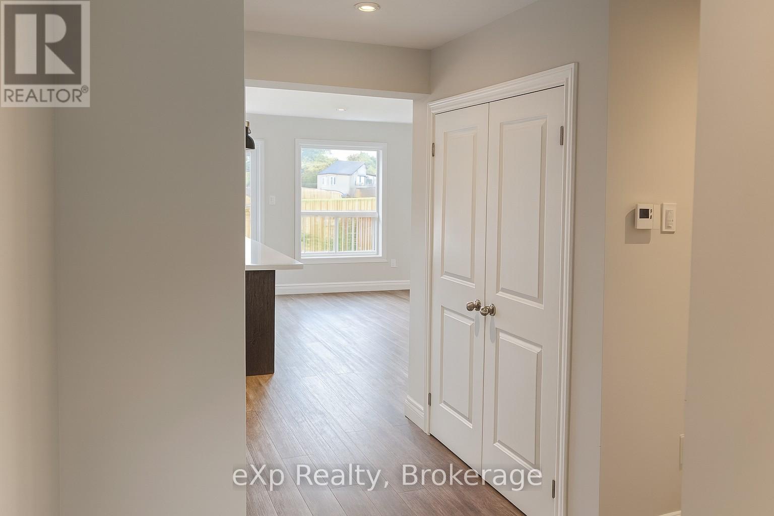 50 Quinn Forest Drive, Bracebridge, Ontario  P1L 1W9 - Photo 4 - X12455957