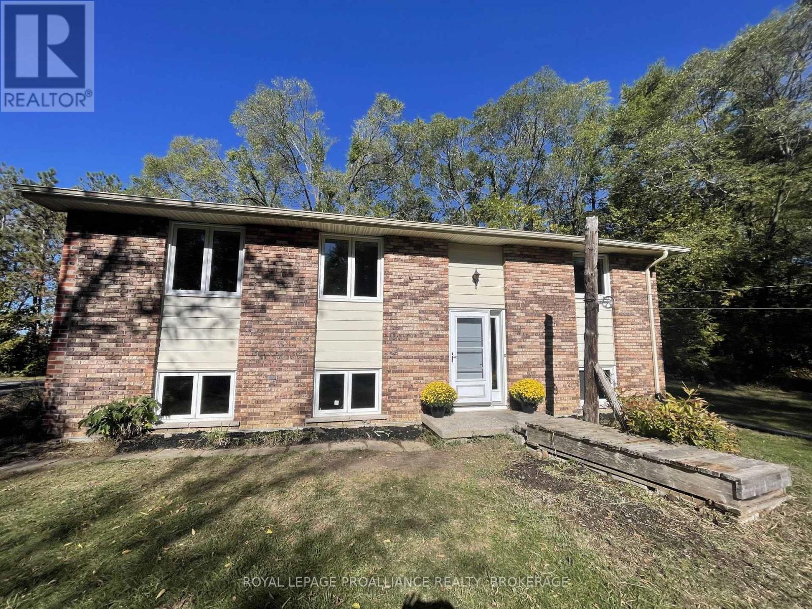 1136 Millhaven Road, Loyalist (Lennox And Addington - South), Ontario  K0H 2H0 - Photo 1 - X12455955