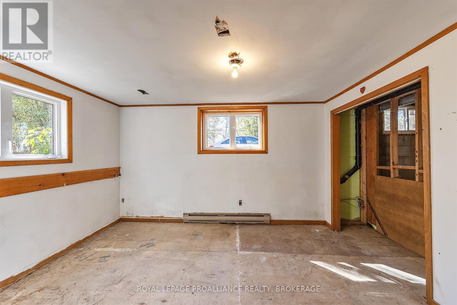 1136 Millhaven Road, Loyalist (Lennox And Addington - South), Ontario  K0H 2H0 - Photo 15 - X12455955