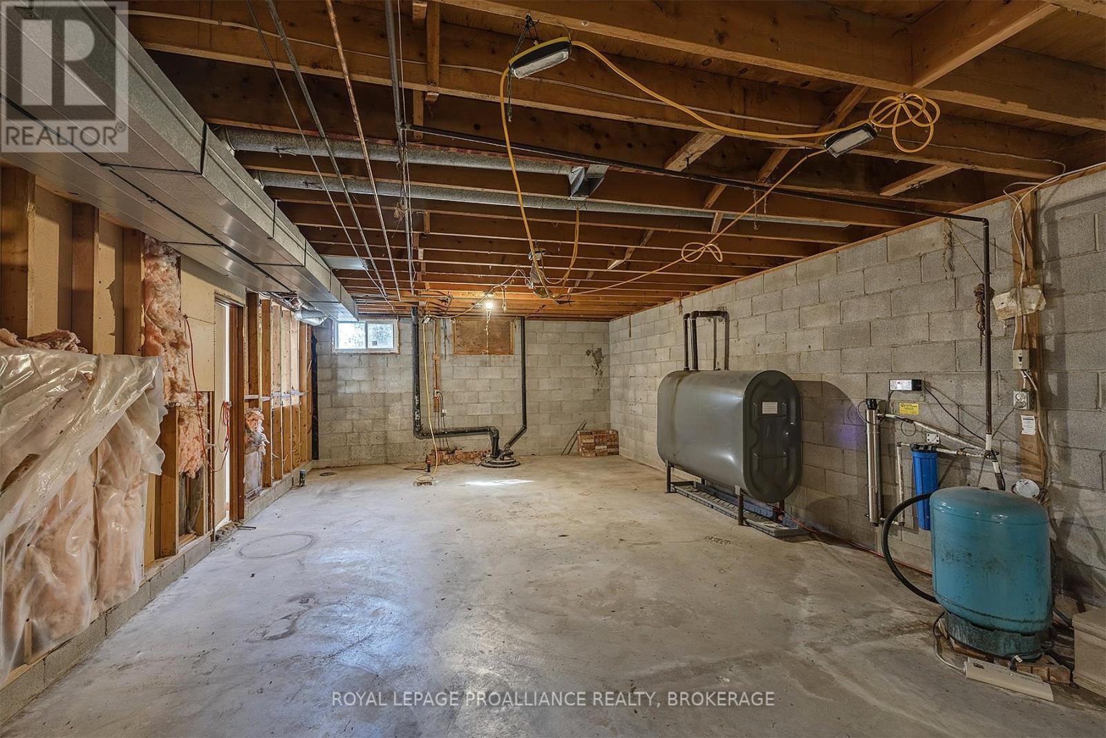 1136 Millhaven Road, Loyalist (Lennox And Addington - South), Ontario  K0H 2H0 - Photo 17 - X12455955