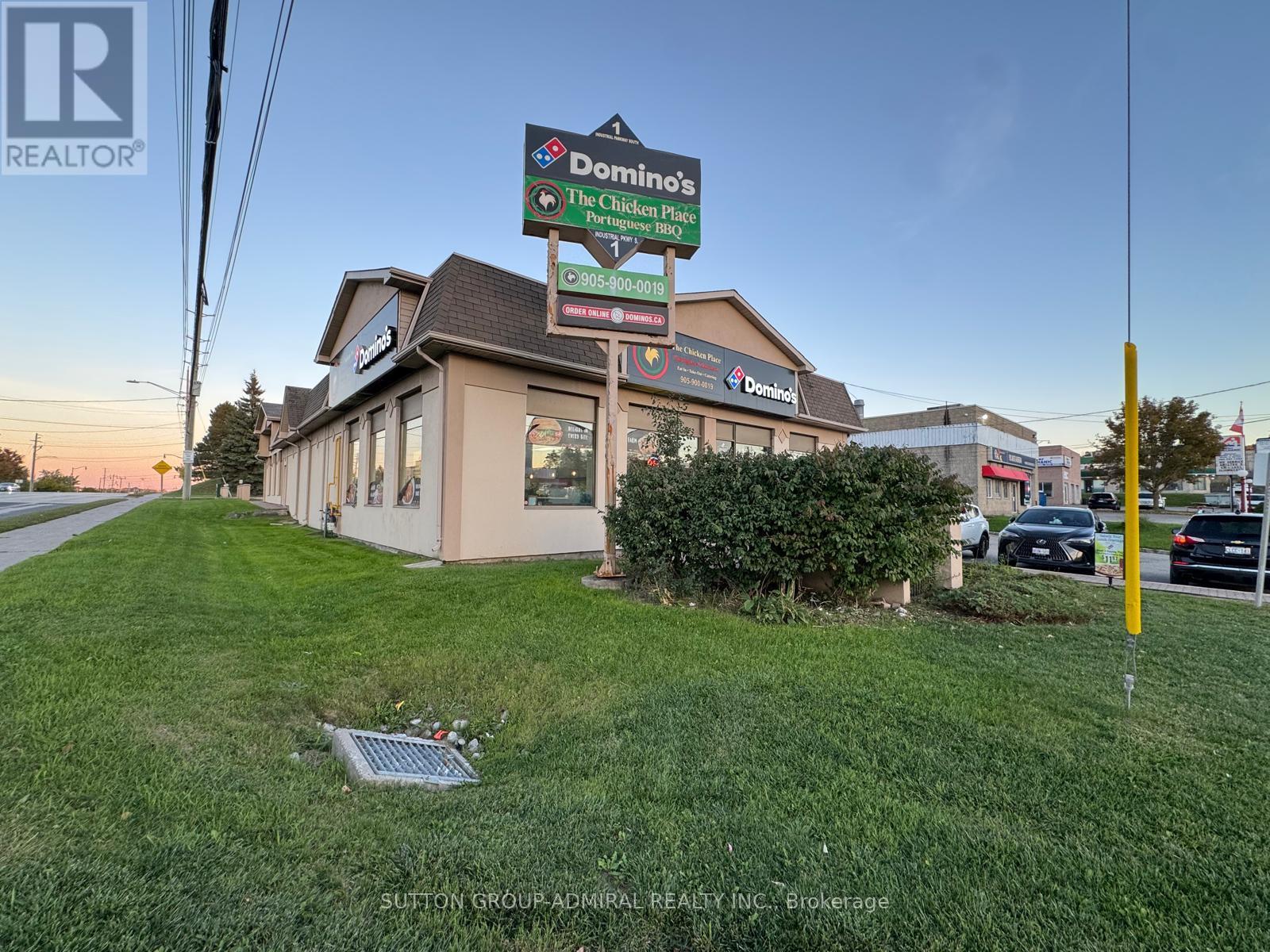 1 INDUSTRIAL PARKWAY S, Aurora, Ontario