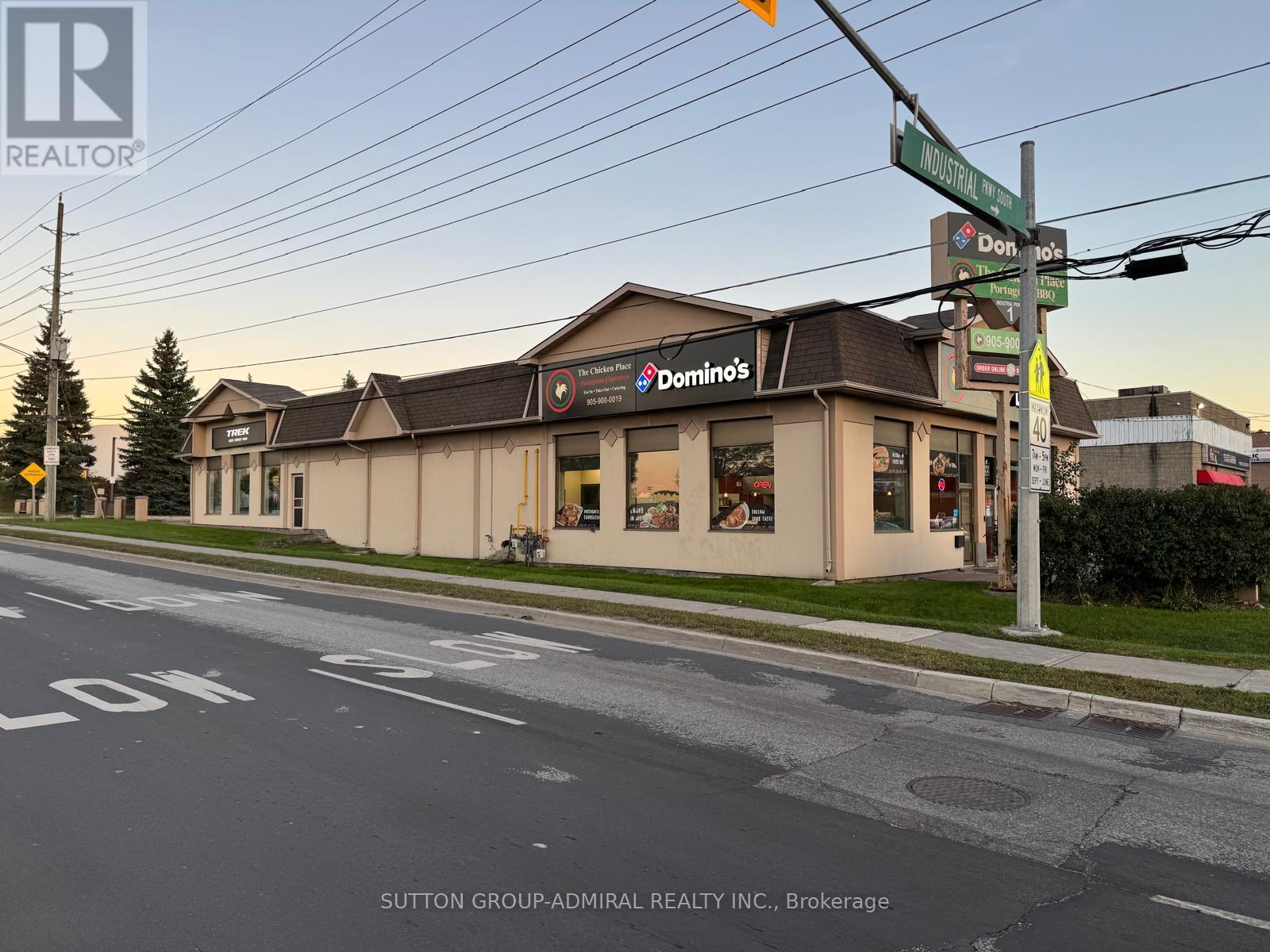 1 Industrial Parkway S, Aurora, Ontario  L4G 3V9 - Photo 3 - N12454005
