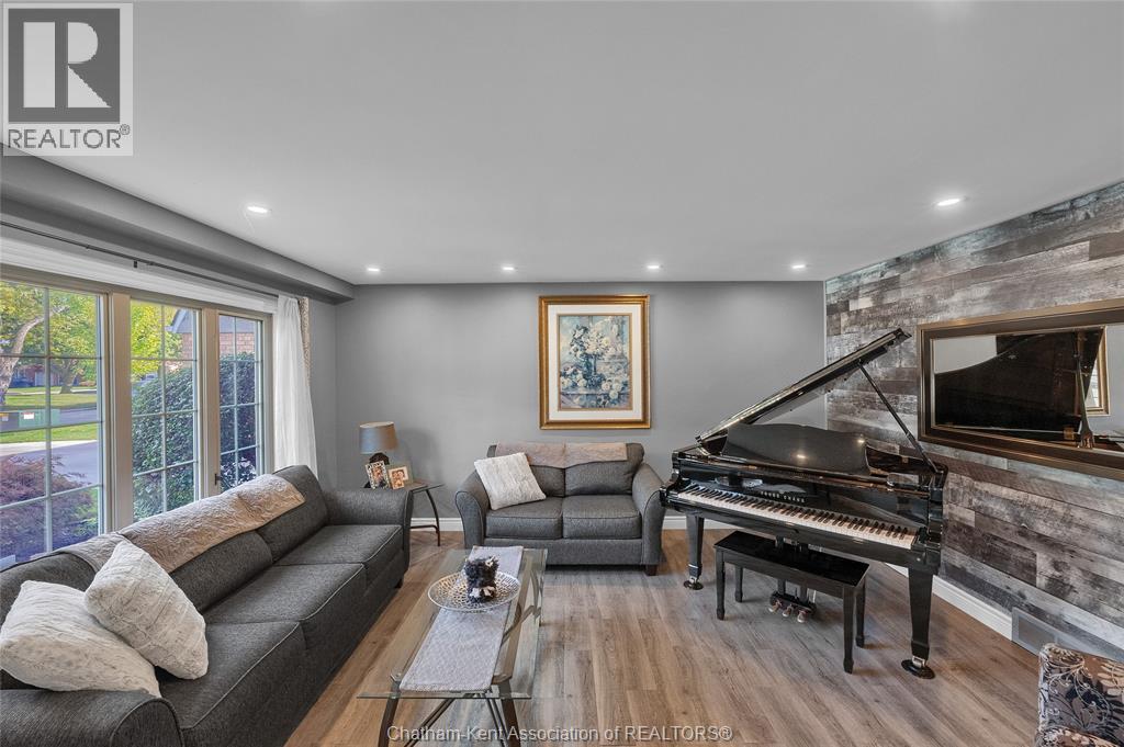 116 Thornhill Crescent, Chatham, Ontario  N7L 4M3 - Photo 9 - 25025495