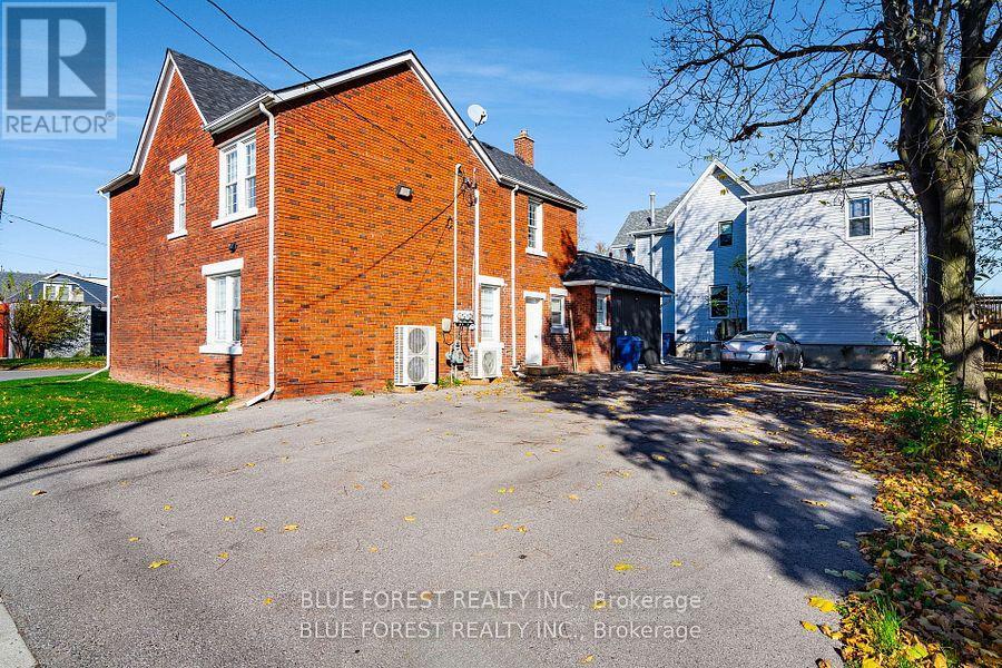 46-48 Wellington Street E, Chatham-Kent, Ontario  N7M 3N9 - Photo 19 - X12455959