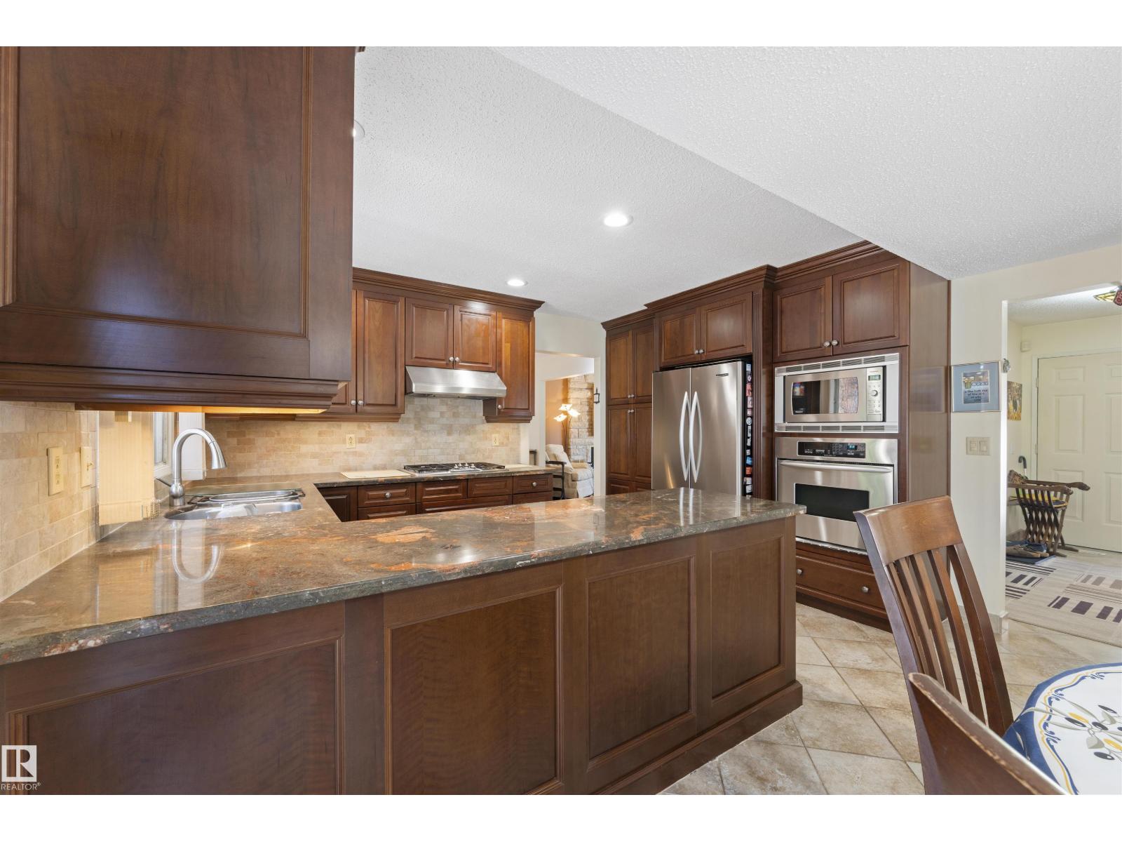 2811 125 St Nw, Edmonton, Alberta  T6J 4G3 - Photo 12 - E4461626