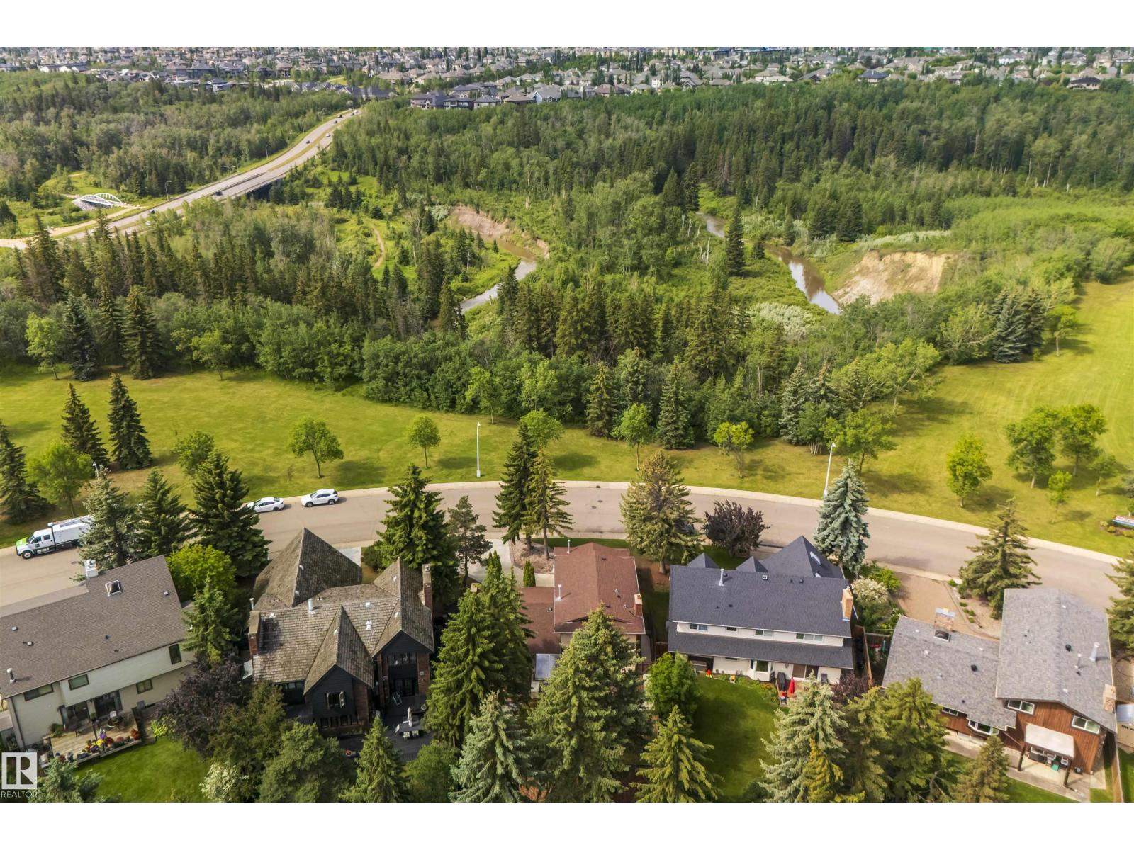 2811 125 St Nw, Edmonton, Alberta  T6J 4G3 - Photo 2 - E4461626