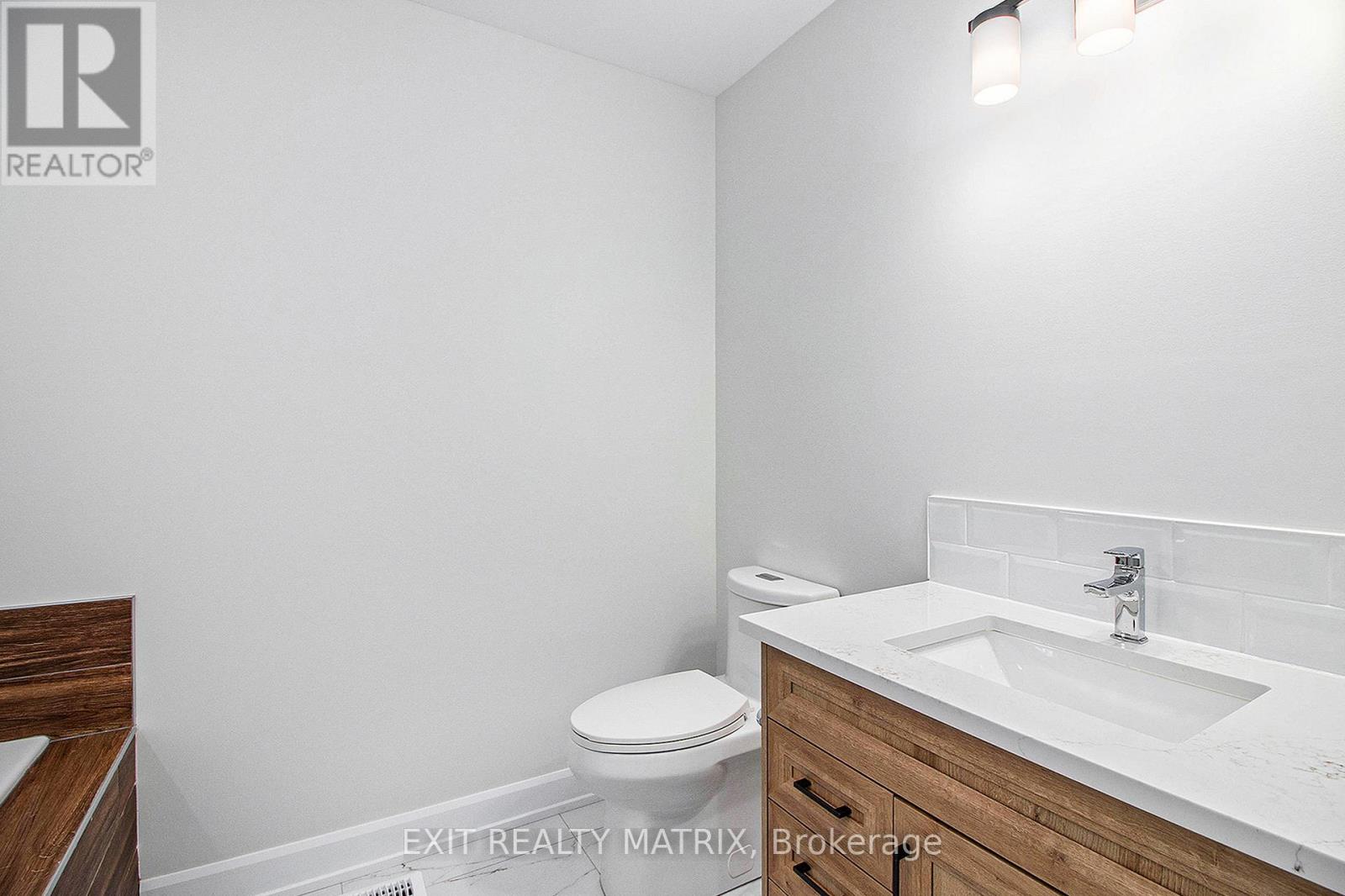 1311 Fribourg Street, Russell, Ontario  K0A 1W0 - Photo 14 - X12455973