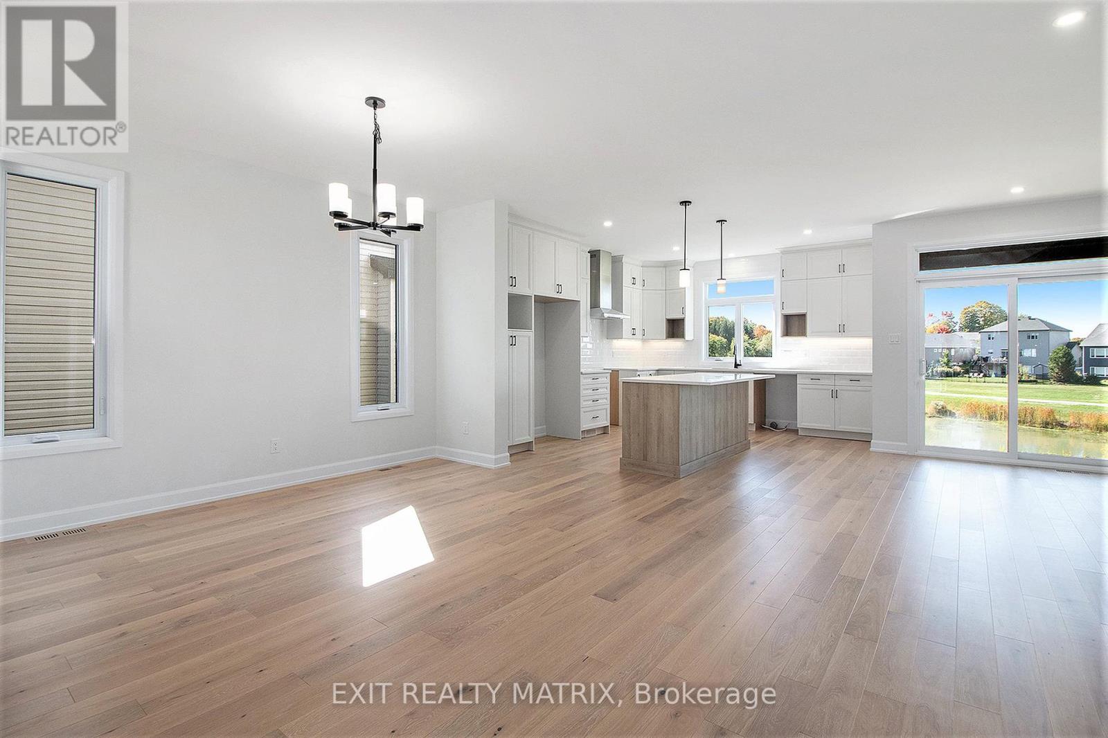 1311 Fribourg Street, Russell, Ontario  K0A 1W0 - Photo 4 - X12455973