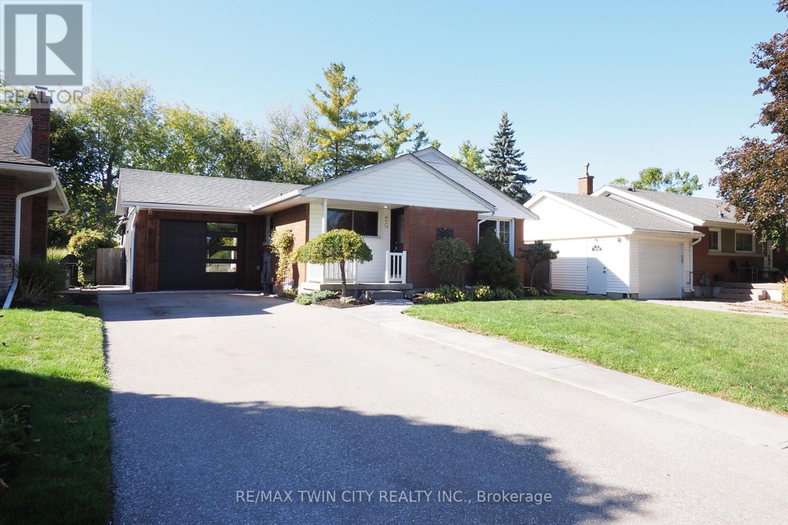 50 Highman Avenue, Cambridge, Ontario  N1R 3L7 - Photo 2 - X12455914