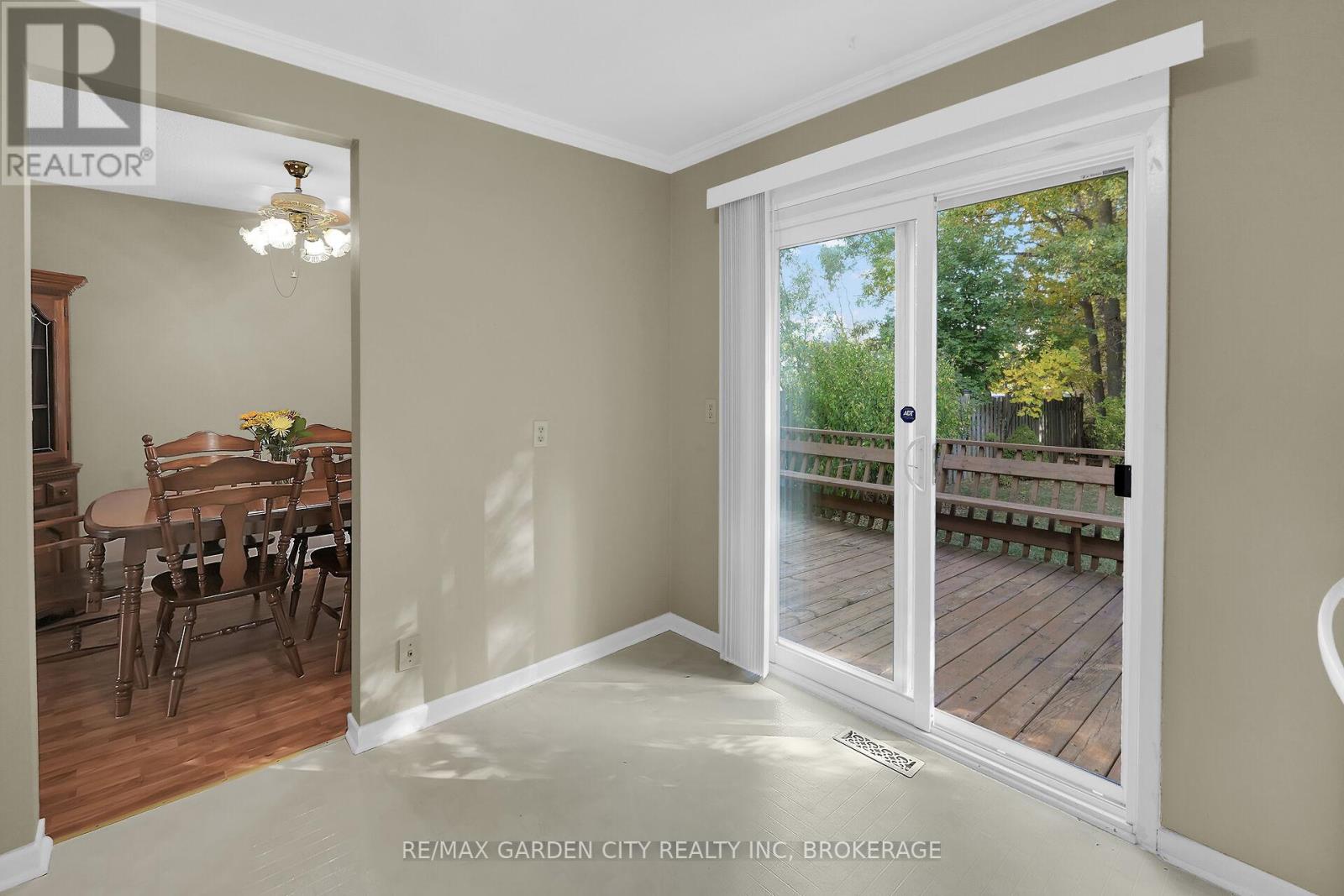 119 Silvan Drive, Welland, Ontario  L3C 6C1 - Photo 12 - X12455963